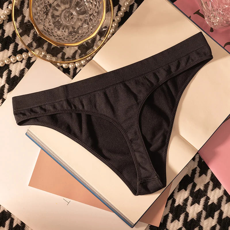 Women's Seamless Low-Waist Thong