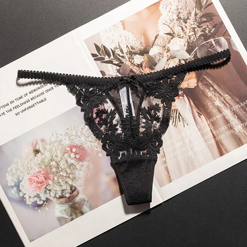 Women's Low-Rise Lace Thong