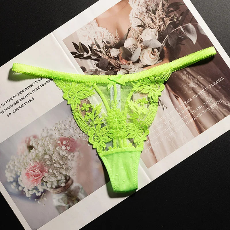 Women's Low-Rise Lace Thong