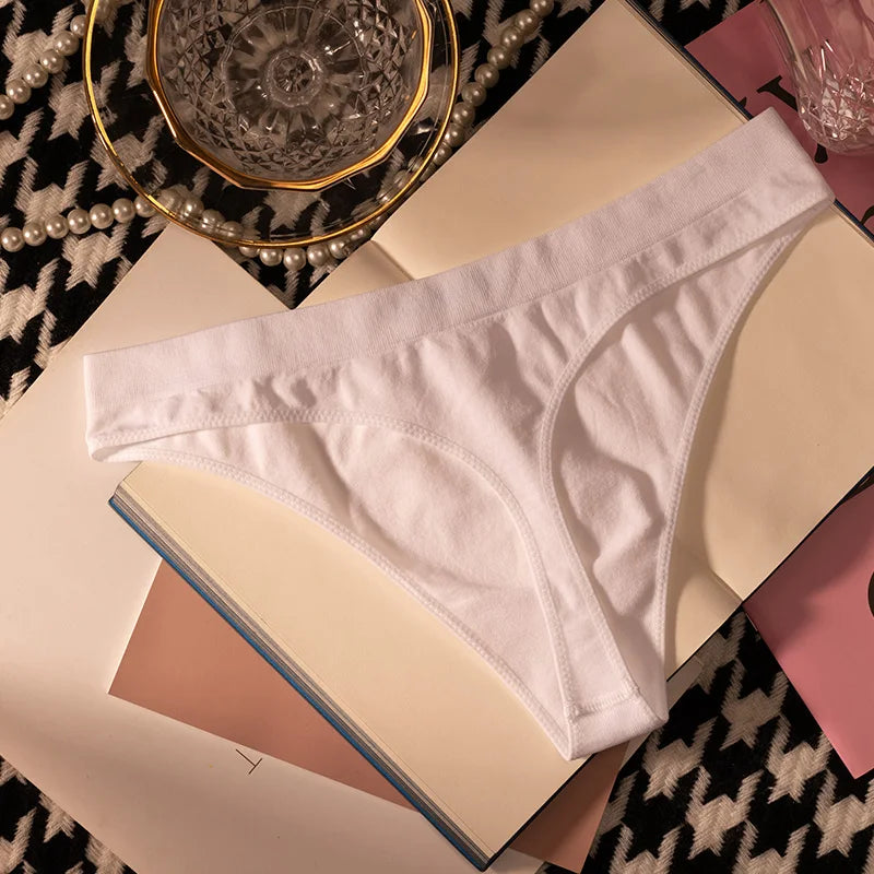 Women's Seamless Low-Waist Thong