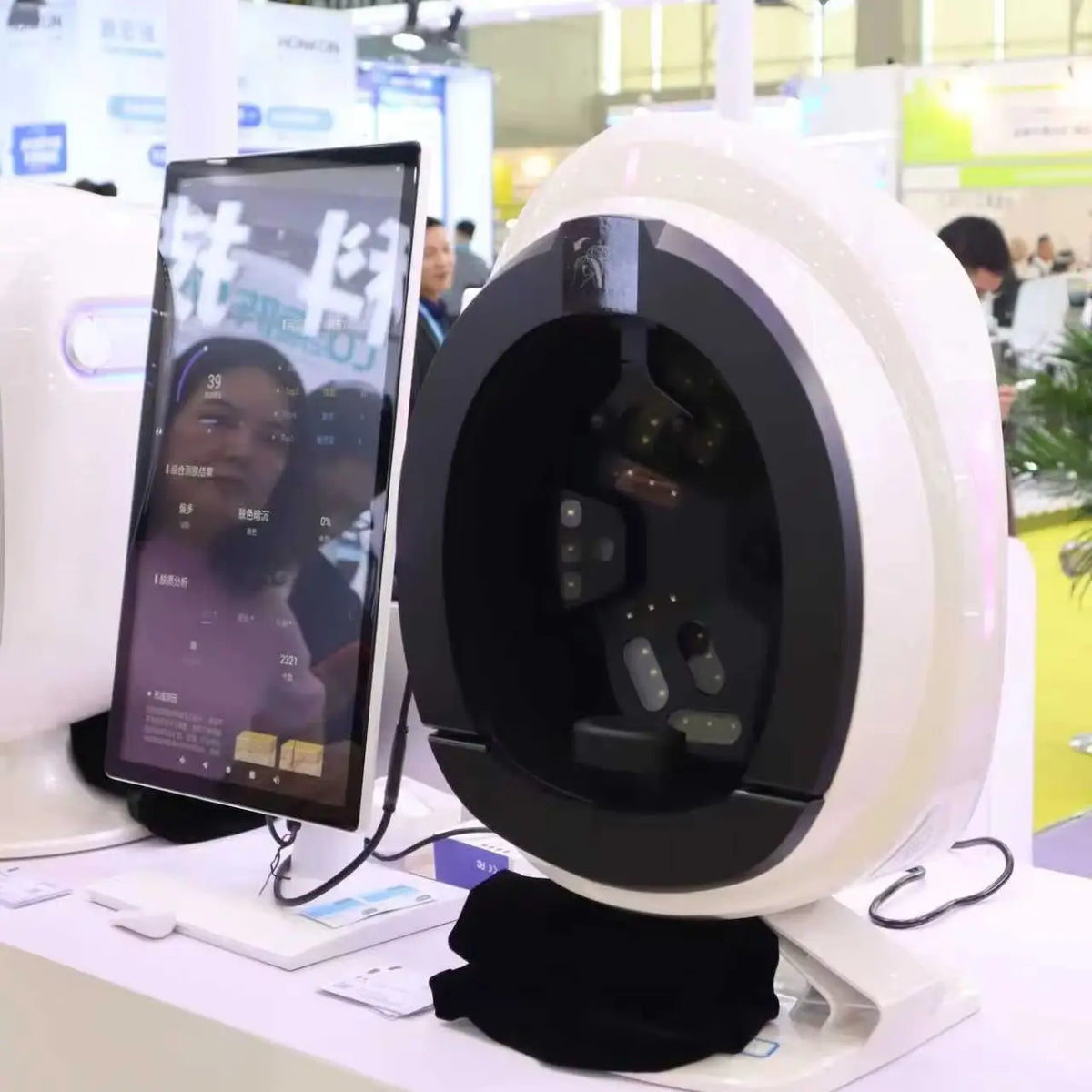 Professional Q1 Skin Analyzer Machine 36 Million HD AI Facial Skin