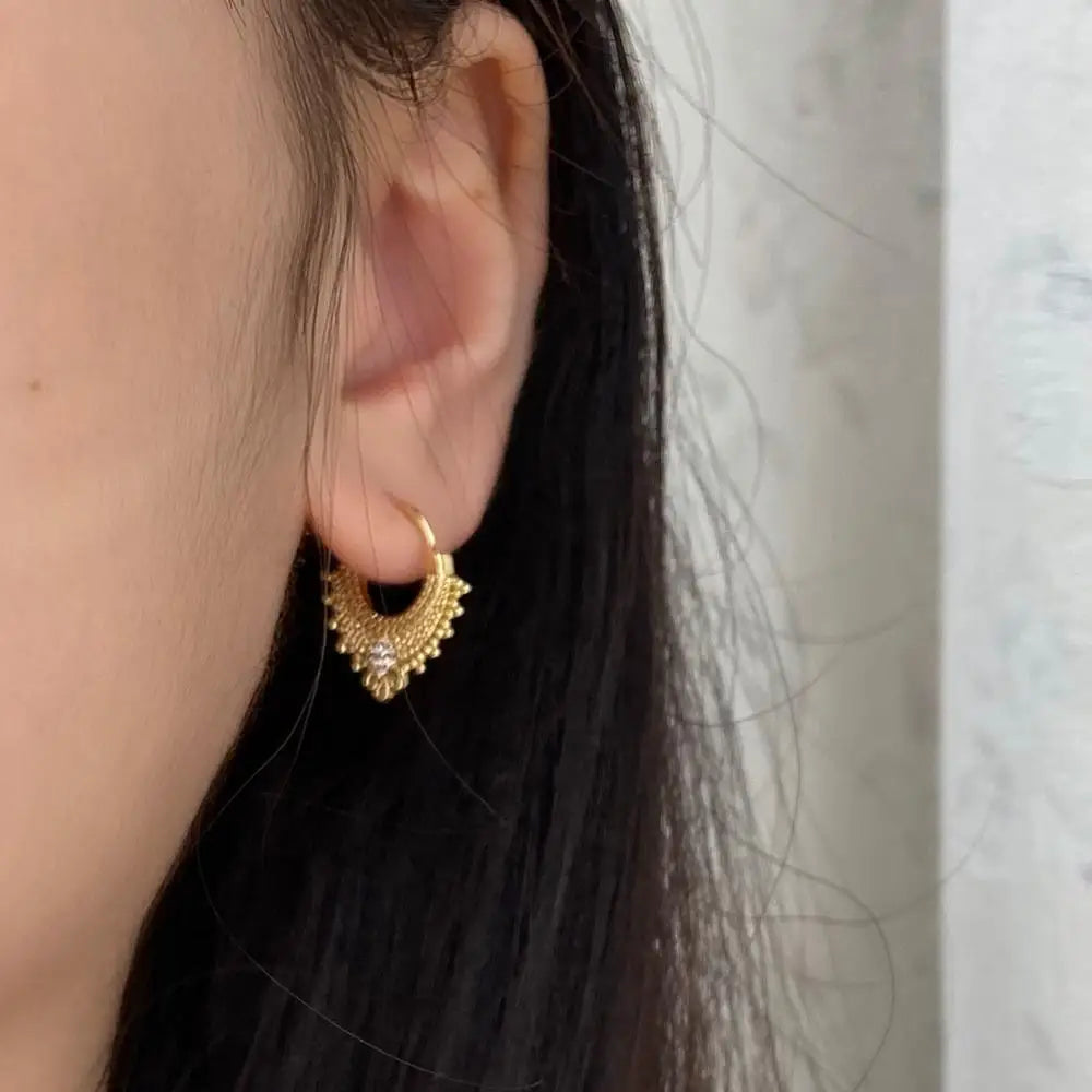 HECHENG 1pair Mini Ear Clip Wholesale CZ Lace Design Ethnic Earrings