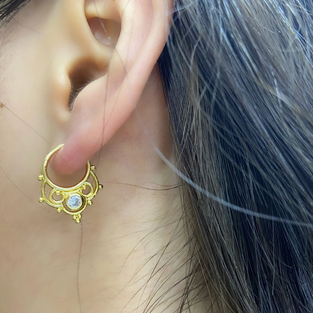 HECHENG 1pair Mini Ear Clip Wholesale CZ Lace Design Ethnic Earrings