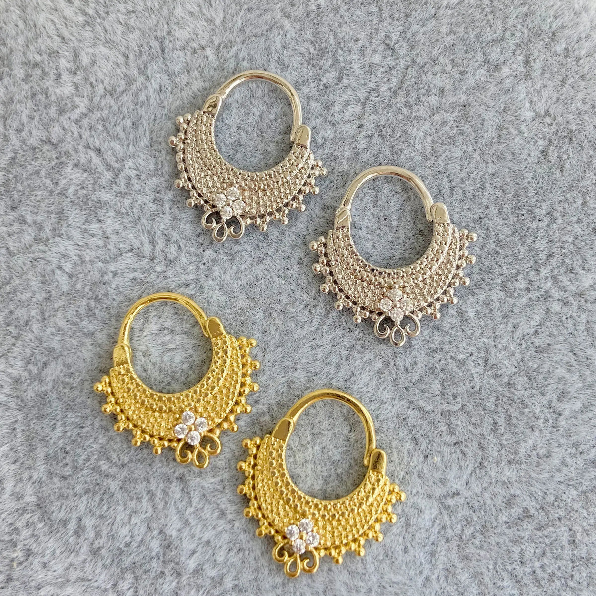 HECHENG 1pair Mini Ear Clip Wholesale CZ Lace Design Ethnic Earrings