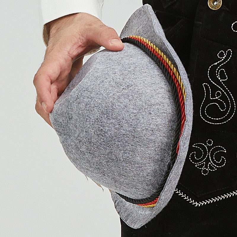 Men's Oktoberfest-Style Halloween Costume