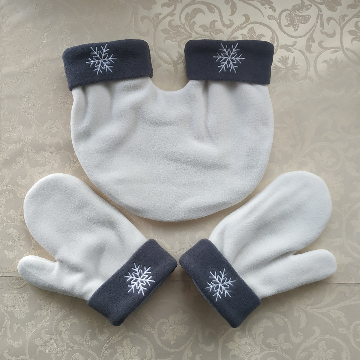 2019 New Snowflake Embroidered Fleece Couple Hand-in-Hand Gloves Double-Layer Warm Thickened Creative Personality