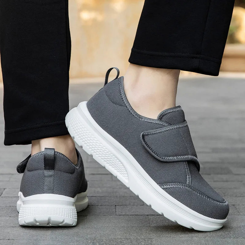 Men's Wide-Toe Minimalist Walking Shoes