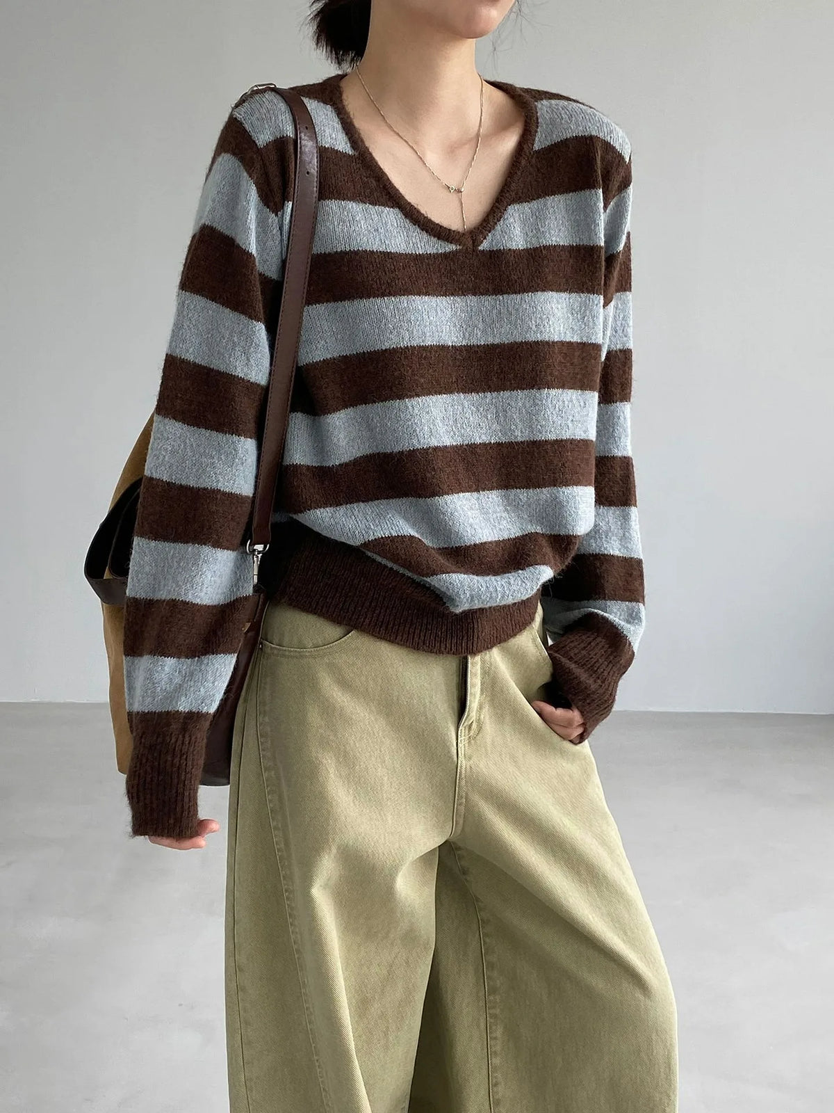 Unique Beautiful Striped Woolen Sweater Women's Loose Fit Comfortable Knitted V-Neck Warm Top Fashionable Vintage Style