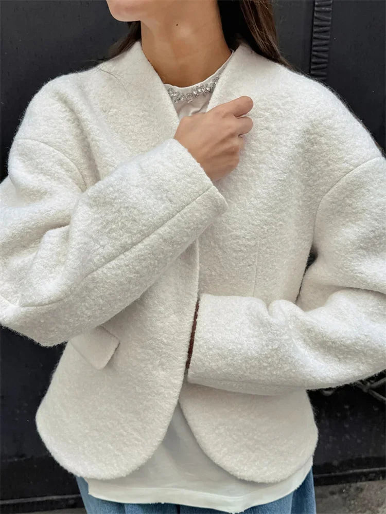 White Loose Knitwear Jackets For Women Fashion Elegant High Waist Autumn 2025 Fashion Commute Outwear Luxury Ladies Jackets