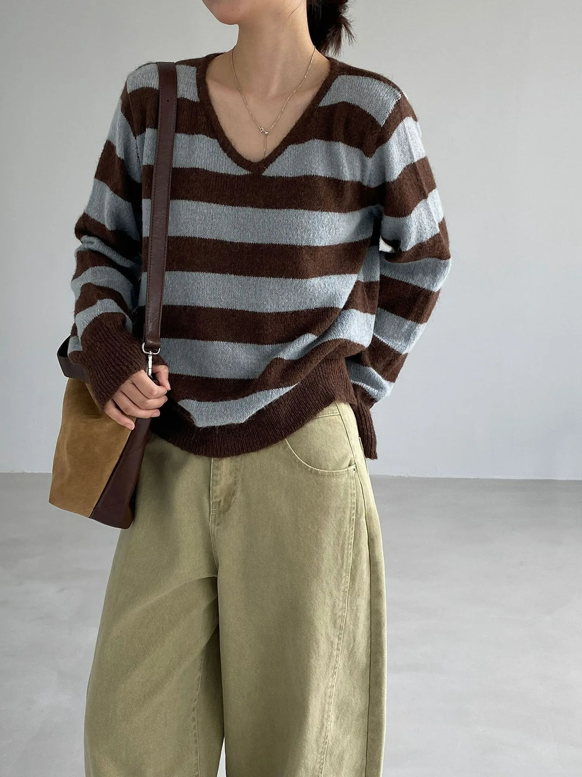 Unique Beautiful Striped Woolen Sweater Women's Loose Fit Comfortable Knitted V-Neck Warm Top Fashionable Vintage Style