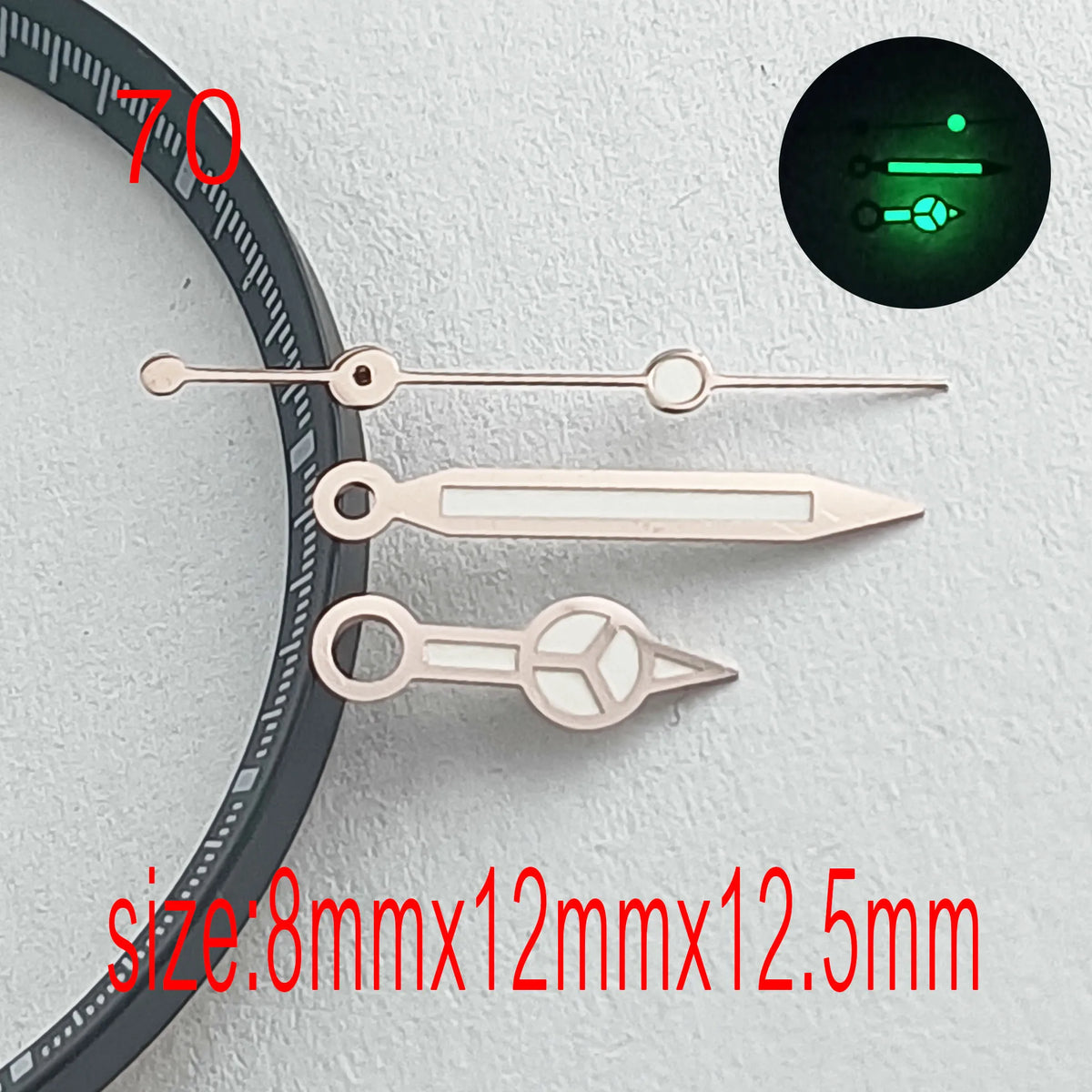 The Hands of the Men's Watch Are Made of Green Luminous Material and Are Equipped with an NH35/NH36 Automatic Mechanical Mechani