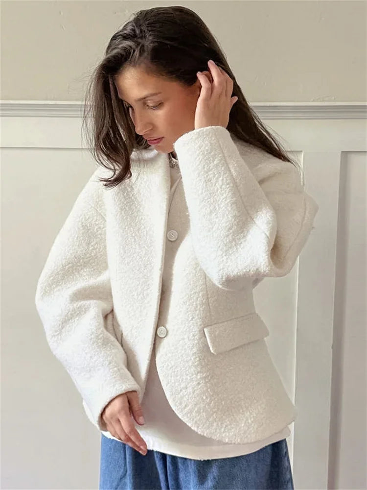 White Loose Knitwear Jackets For Women Fashion Elegant High Waist Autumn 2025 Fashion Commute Outwear Luxury Ladies Jackets