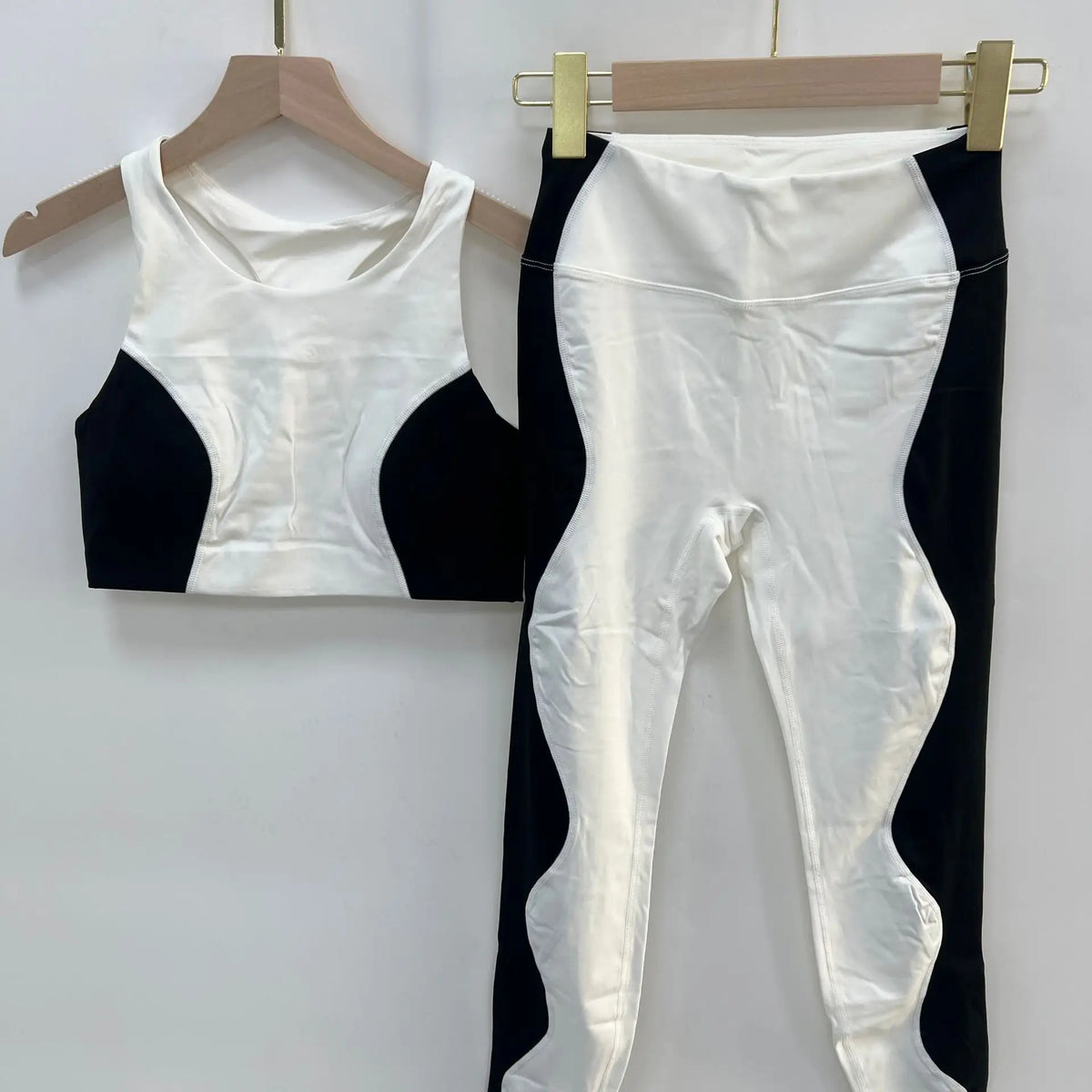 Women's Sleeveless Workout Crop Top