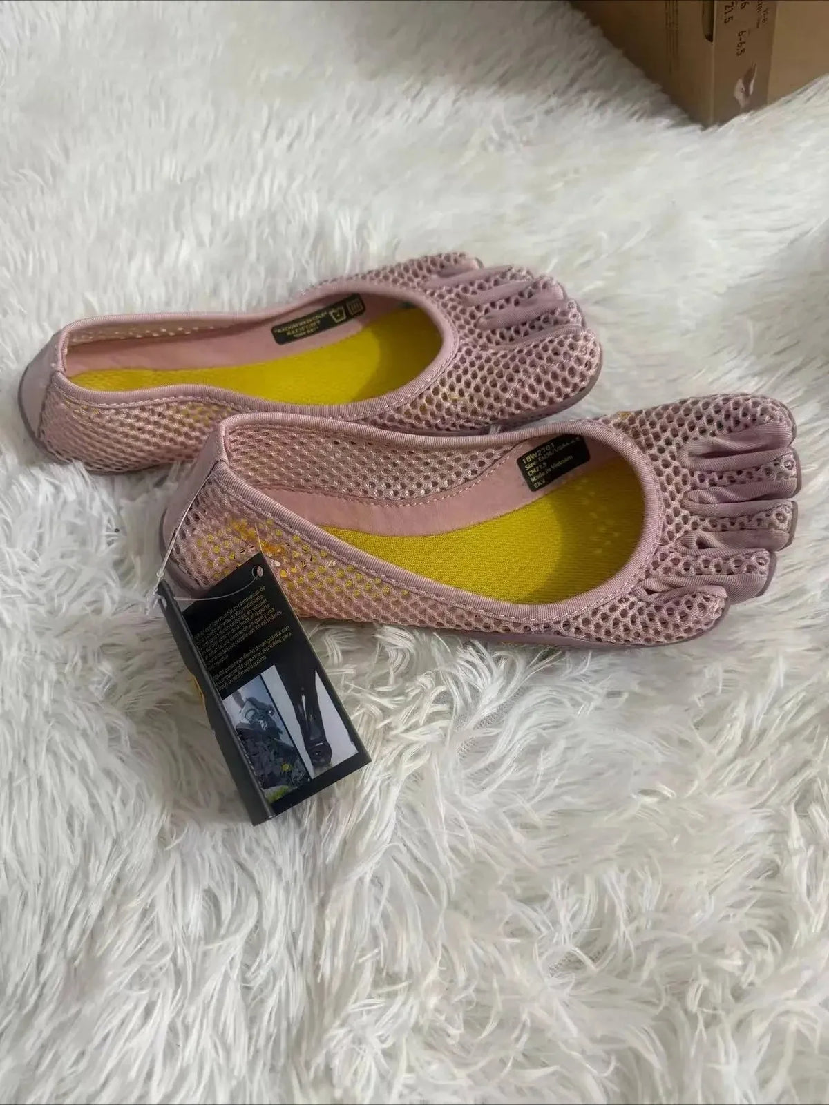 Wide-Toe Minimalist Walking Shoes
