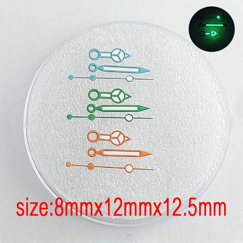 The Hands of the Men's Watch Are Made of Green Luminous Material and Are Equipped with an NH35/NH36 Automatic Mechanical Mechani