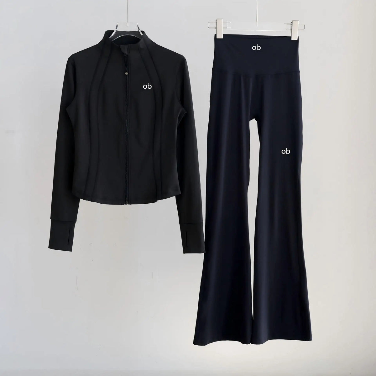 Sportswear For Women - Trend In Autumn With Fitted Stand-Up Collar For