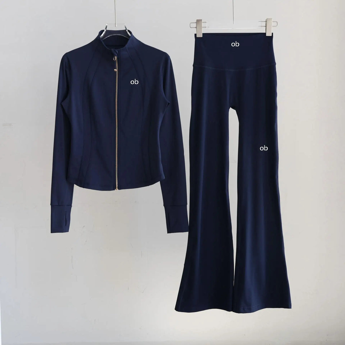 Sportswear For Women - Trend In Autumn With Fitted Stand-Up Collar For