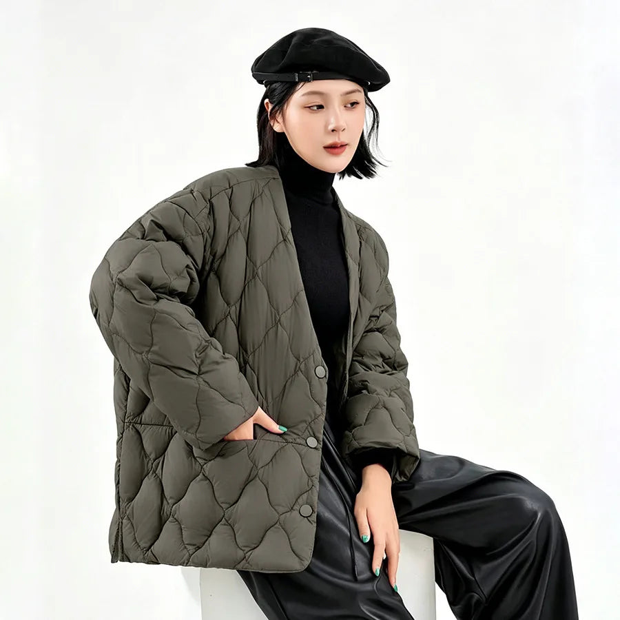 Winter Fashion Big V-neck Short Down Jacket Female Warm Single-breasted Lightweight Jacket Women White Duck Down Quilted Outwear